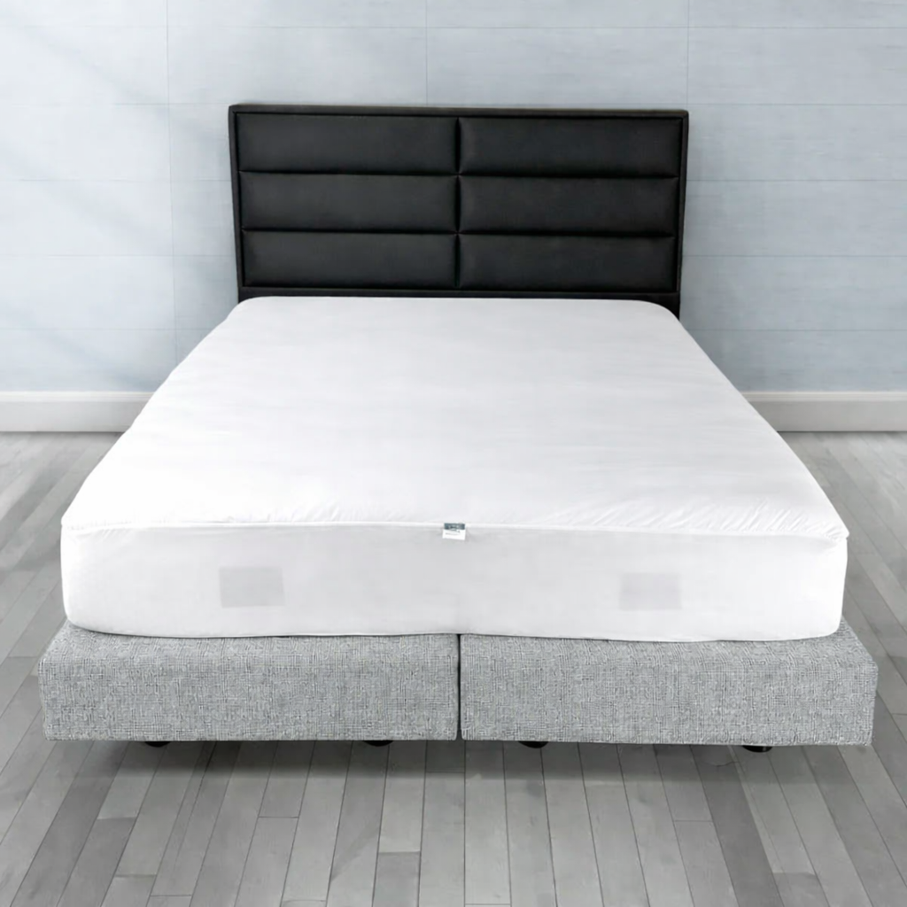 Con protector de tencel